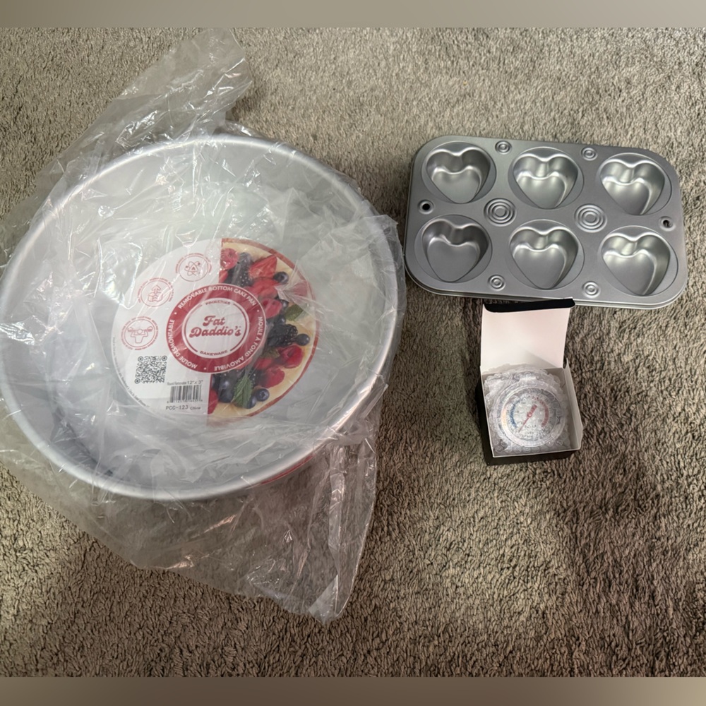 Bakeware Bundle (Pans, Accessories, Decor)